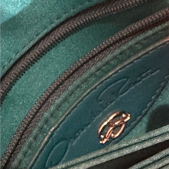 Oscar De La Renta Elegant Green Clutch with Bow Accent - Picture 5 of 5